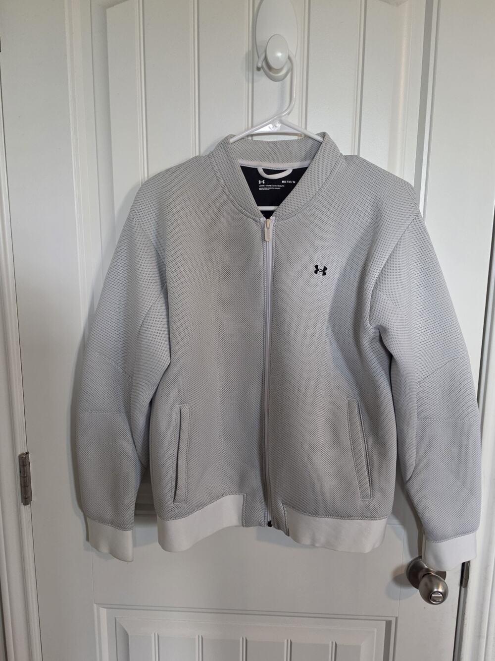 Under Armour Men's Medium White Black Dotted Full Zip Bomber Jacket Loose Fit